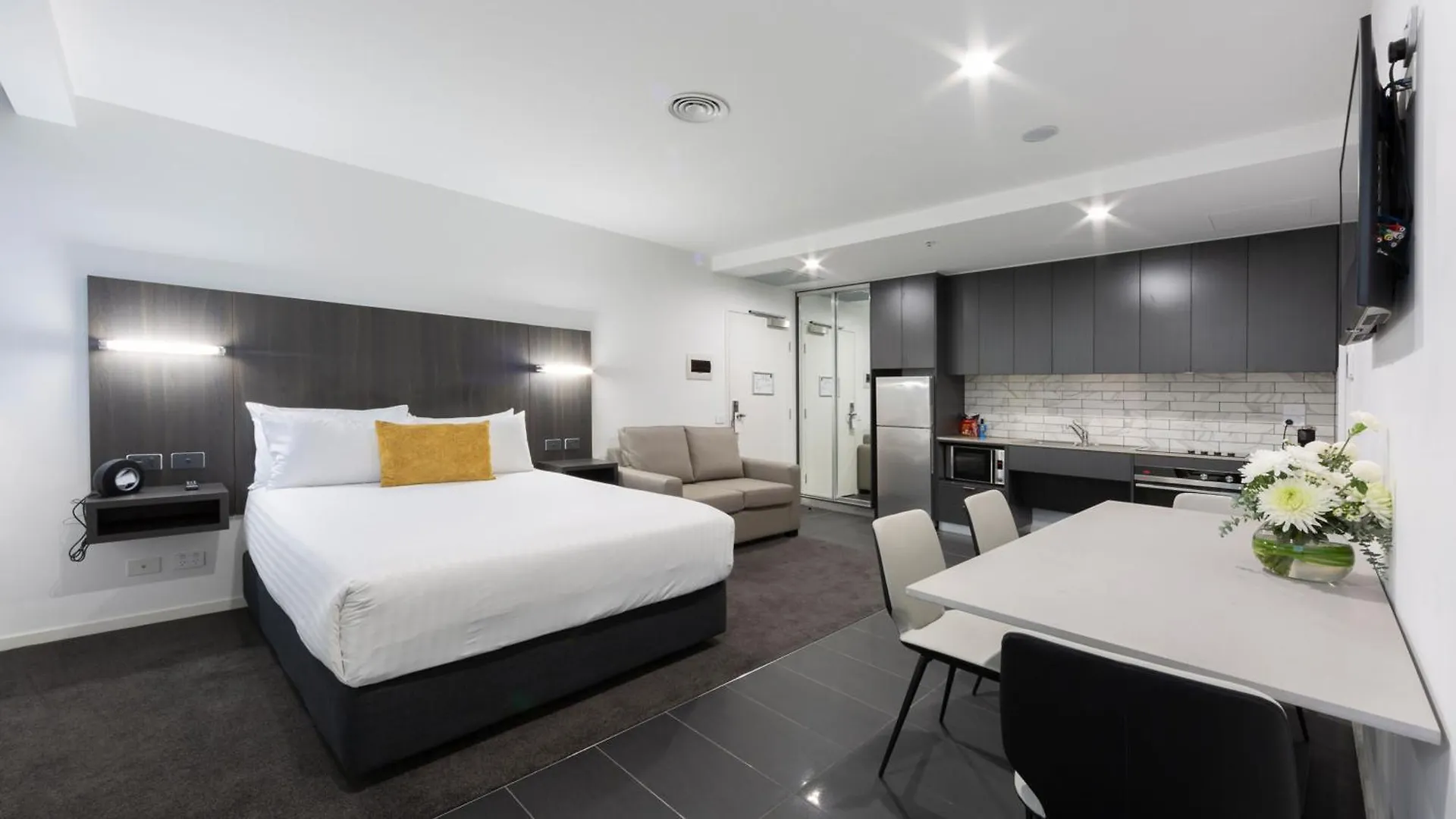 **** Hotel The Sebel Canberra Civic Australia